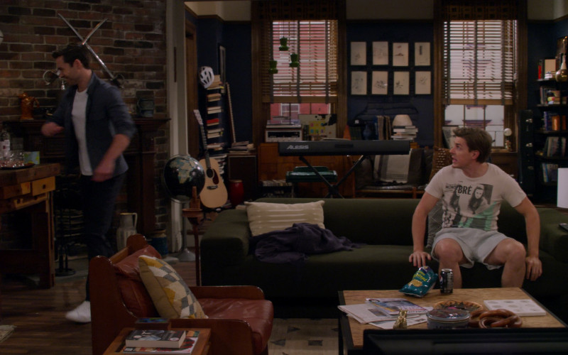 Ketel One Vodka, Alesis, Wise Snacks, Pepsi Can in How I Met Your Father S02E13 "Family Business" (2023)