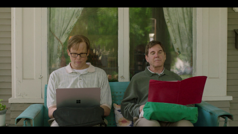 Microsoft Surface Laptop Used by Jeff Hiller as Joel in Somebody Somewhere S02E03 "SLS" (2023) - 368226