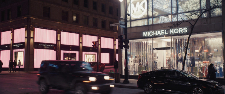 Victoria's Secret and Michael Kors Stores in To Catch a Killer (2023) - 371049