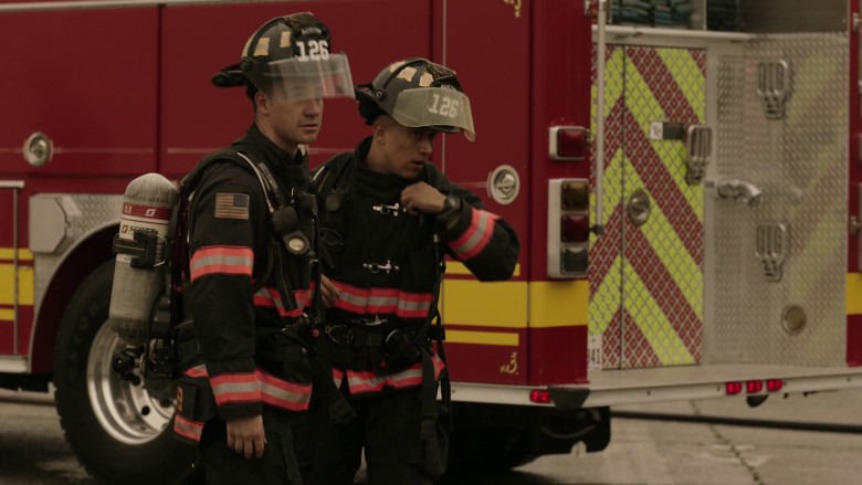 3M Scott Fire & Safety SCBA in 9-1-1: Lone Star S04E16 "A House Divided" (2023) - 368555