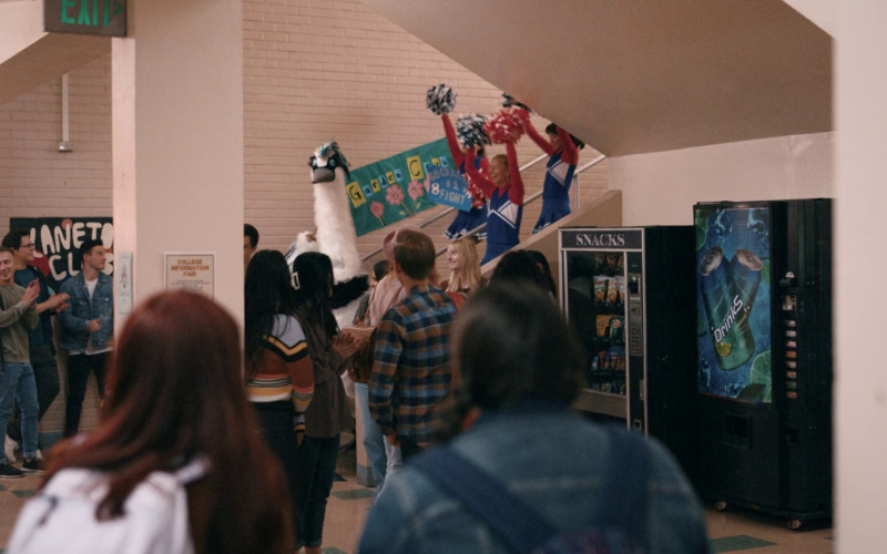 Doritos and Lay's Chips (Vending Machine) in American Born Chinese S01E07 "Beyond Repair" (2023)