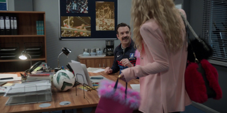 Apple iPhone and Nike Track Jacket of Jason Sudeikis in Ted Lasso S03E12 "So Long, Farewell" (2023) - 375304