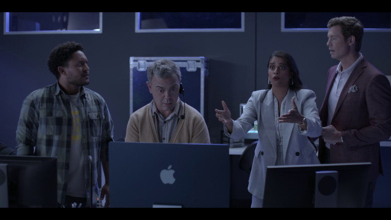 Apple iMac Computer in The Muppets Mayhem S01E08 "Track 8: Virtual Insanity" (2023) - 368745