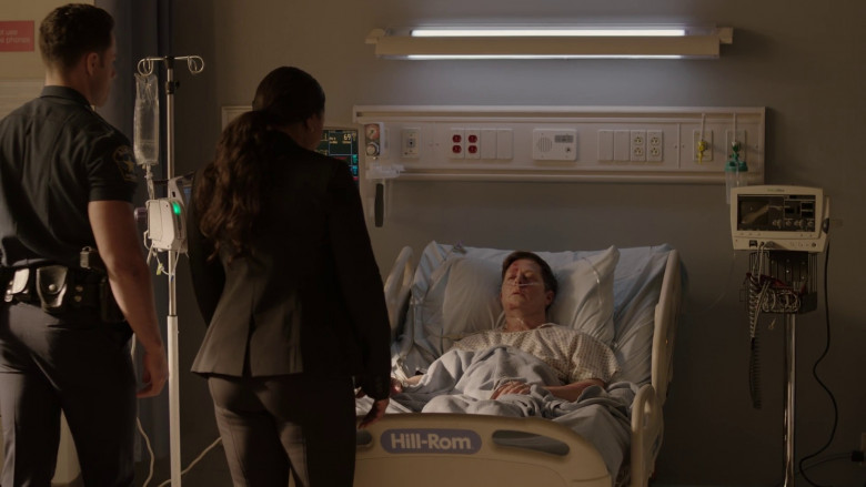 Hill-Rom Hospital Bed in 9-1-1: Lone Star S04E15 "Donors" (2023) - 366773