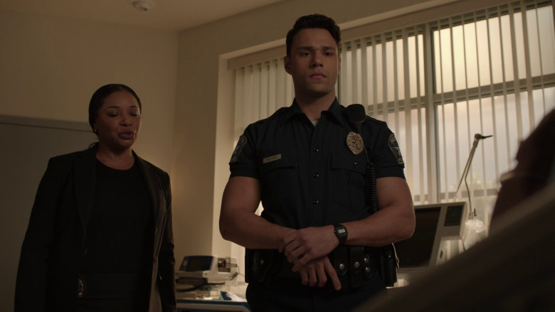 Casio Watch in 9-1-1: Lone Star S04E15 "Donors" (2023) - 366770