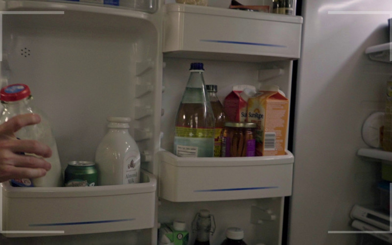 SunRype Fruit Beverages in A Million Little Things S05E13 "One Big Thing" (2023)
