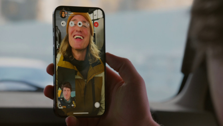 Apple FaceTime App in Animal Control S01E12 "Unicorns and Mountain Lions" (2023) - 367245