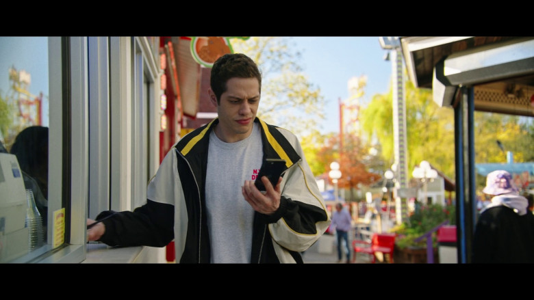 Apple iPhone Smartphone of Pete Davidson in Bupkis S01E05 "For Your Amusement" (2023) - 367124