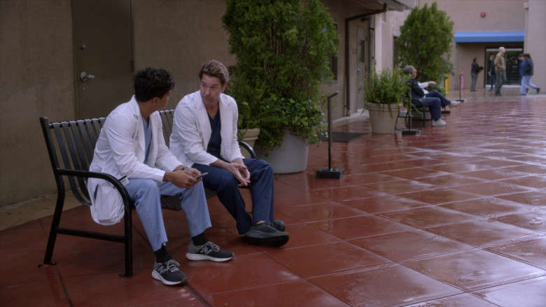 New Balance Sneakers in Grey's Anatomy S19E17 "Come Fly With Me" (2023) - 367395