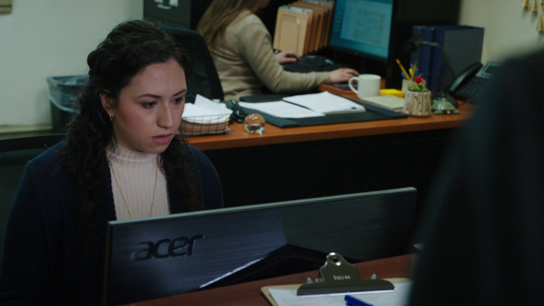Acer Computer Monitor in Law & Order S22E19 "Private Lives" (2023) - 366446