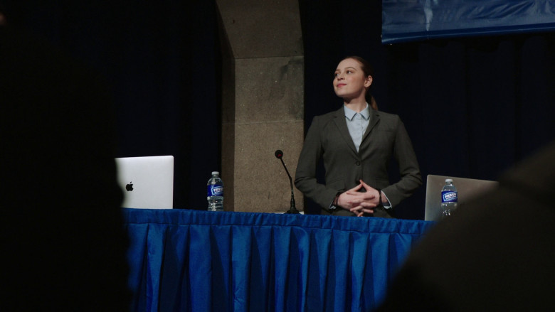 Apple MacBook Laptops in Law & Order: Special Victims Unit S24E20 "Debatable" (2023) - 368148