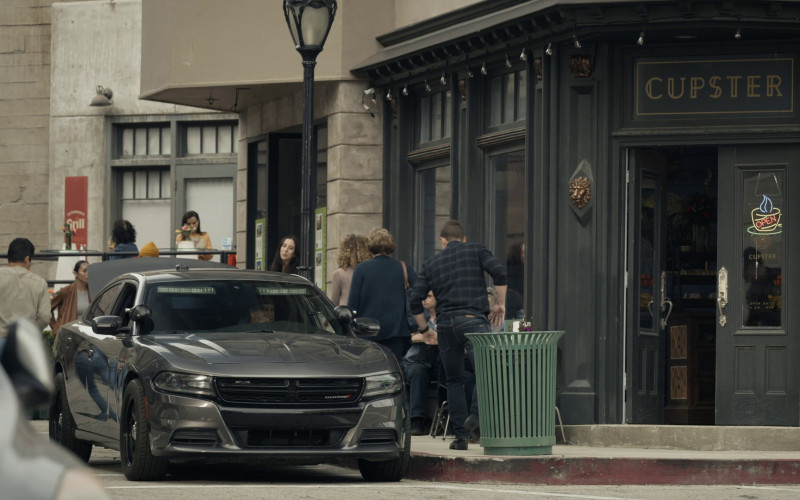 Dodge Charger Car in S.W.A.T. S06E20 "All That Glitters" (2023)