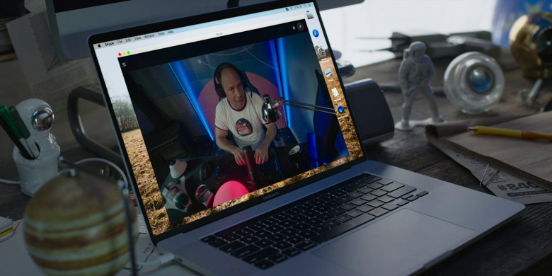 Apple MacBook Pro Laptop and Skype App in Space Oddity (2022) - 366187