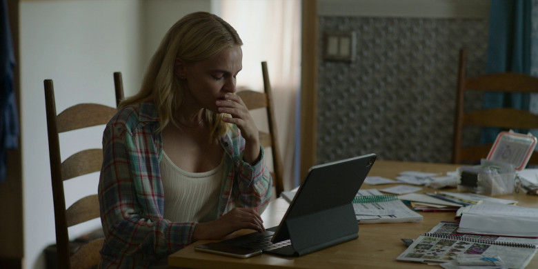 Apple iPad Tablet with Keyboard Used by Madeline Brewer as Liz in Space Oddity (2022) - 366177