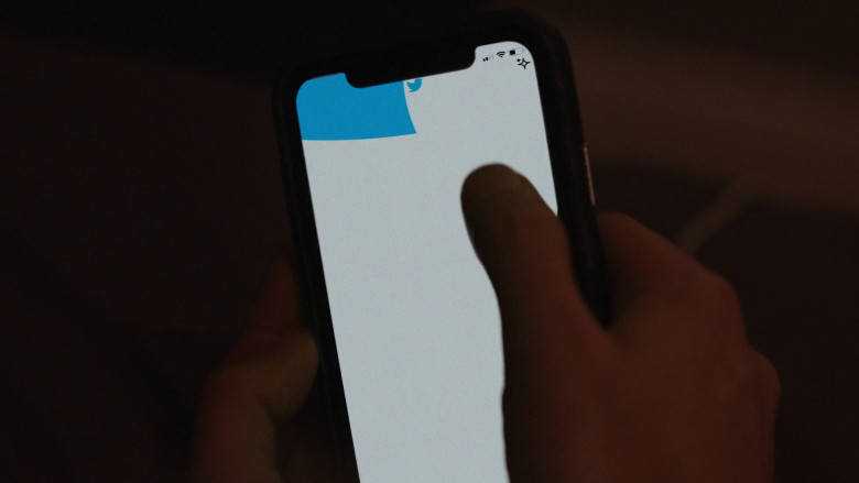 Twitter Social Network in The Other Two S03E01 "Cary Watches People Watch His Movie" (2023) - 367552