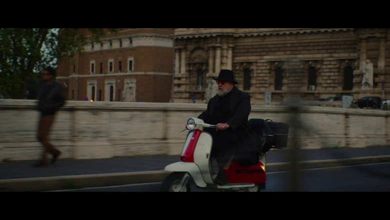 Lambretta Scooter of Russell Crowe as Father Gabriel Amorth in The Pope's Exorcist (2023) - 366551