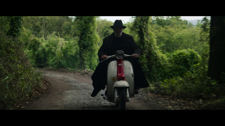 Lambretta Scooter of Russell Crowe as Father Gabriel Amorth in The Pope's Exorcist (2023) - 366553