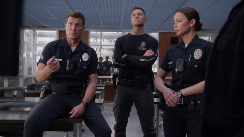 Axon Bodycams in The Rookie S05E22 "Under Siege" (2023) - 366990