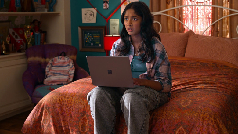 Microsoft Surface Laptop Computer of Maitreyi Ramakrishnan as Devi Vishwakumar in Never Have I Ever S04E09 "...gone to prom" (2023) - 377688