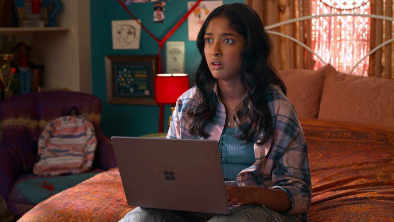 Microsoft Surface Laptop Computer of Maitreyi Ramakrishnan as Devi Vishwakumar in Never Have I Ever S04E09 "...gone to prom" (2023) - 377689