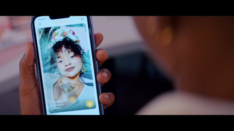 Bumble Dating App in Glamorous S01E03 "Back of the Line" (2023) - 380462