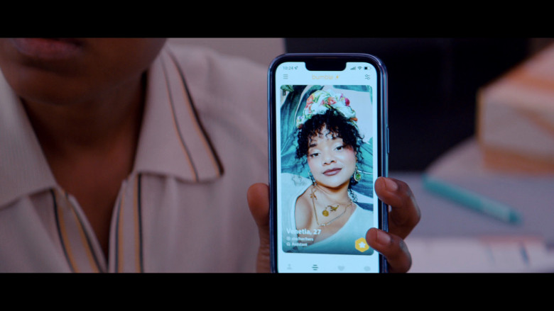 Bumble Dating App in Glamorous S01E03 "Back of the Line" (2023) - 380463