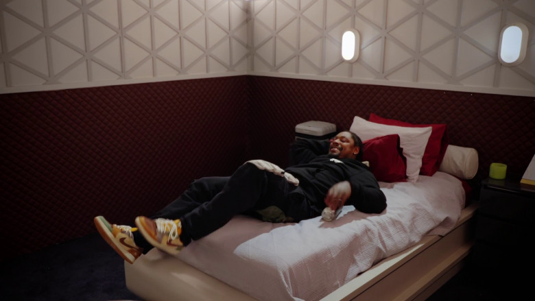 Nike Men's Sneakers of Marshawn Lynch in Stars on Mars S01E01 "The Experiment Begins" (2023) - 378712