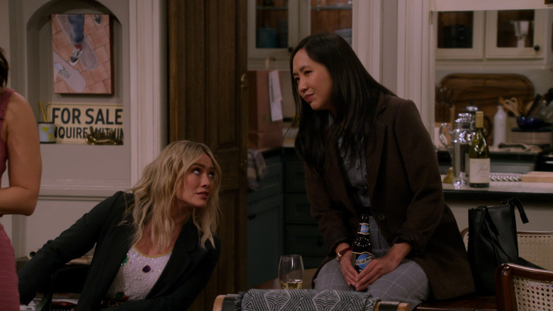 Blue Moon Beer and Josh Cellars Wine Bottle in How I Met Your Father S02E15 "Working Girls" (2023) - 378918