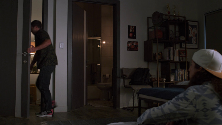 New Balance Men's Sneakers Worn by Jaren Lewison as Benjamin (Ben) Gross in Never Have I Ever S04E08 "...set my mom up" (2023) - 377679