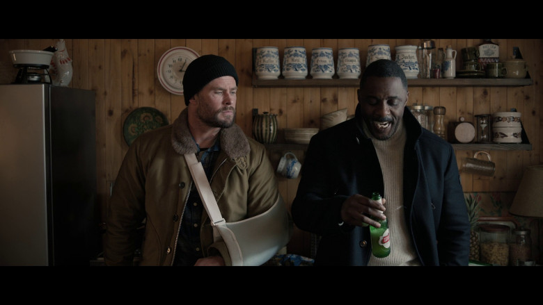 Stella Artois Beer Enjoyed by Idris Elba as Alcott in Extraction 2 (2023) - 379482
