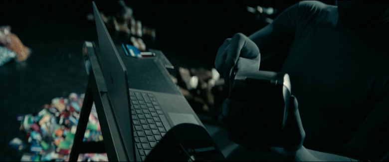 Microsoft Surface Laptop in I'm a Virgo S01E07 "A Metaphor for What" (2023) - 380884