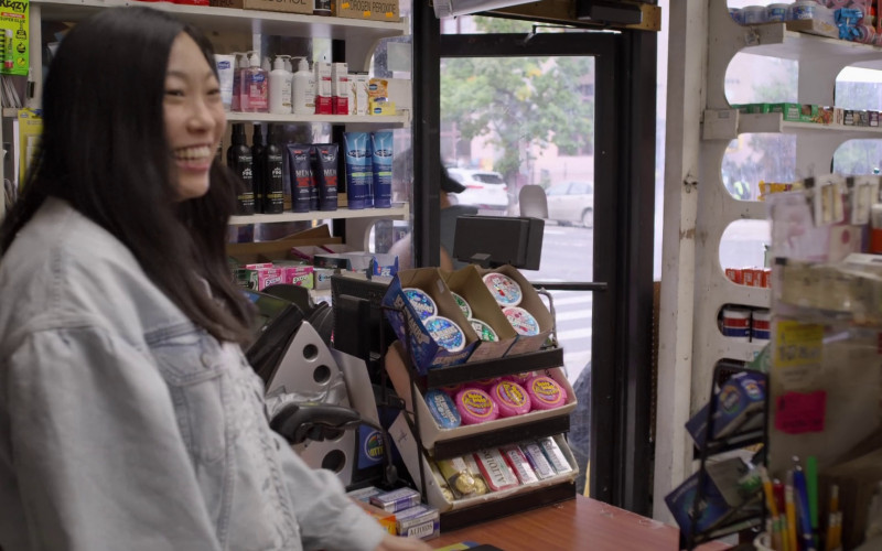 #121 – Awkwafina Is Nora From Queens Season 3, Episode 6 (Timecode – H00M02S00)