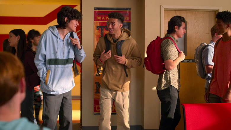 JanSport Backpacks in Never Have I Ever S04E01 "...lost my virginity" (2023) - 377426