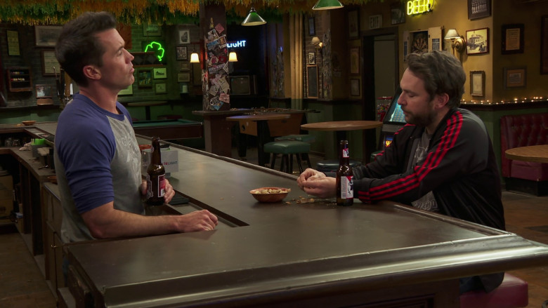 Pabst Blue Ribbon Beer in It's Always Sunny in Philadelphia S16E02 "Frank Shoots Every Member of the Gang" (2023) - 377787