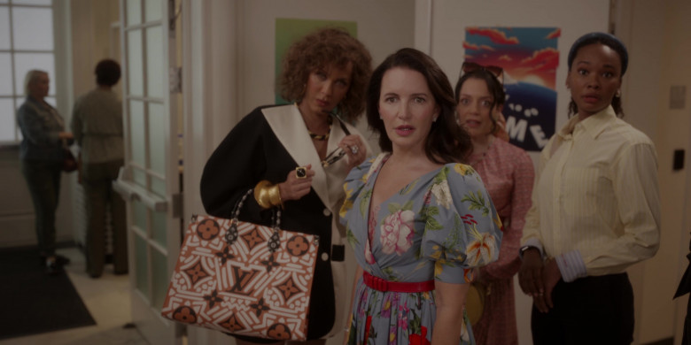 Louis Vuitton Handbag of Nicole Ari Parker as Lisa Todd Wexley in And Just Like That... S02E03 "Chapter Three" (2023) - 381772
