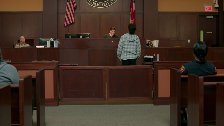 Dell Monitors in Judge Me Not S01E05 "Lights Out" (2023) - 380342