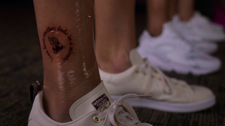 Adidas 'Stan Smith' Sneakers in Run the World S02E02 "Honeymoon's Over" (2023) - 376706