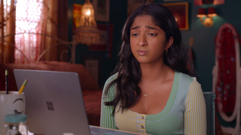 Microsoft Surface Laptop Computer of Maitreyi Ramakrishnan as Devi Vishwakumar in Never Have I Ever S04E09 "...gone to prom" (2023) - 377690