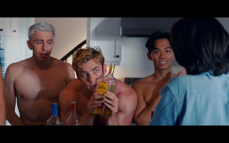 Jose Cuervo Tequila Bottle in Glamorous S01E08 "Are You on the List?" (2023)
