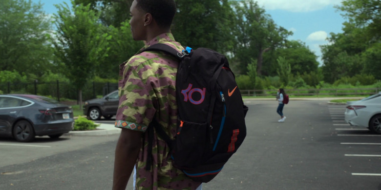 Nike Backpack in Swagger S02E01 "The World Ain't Ready" (2023) - 381247