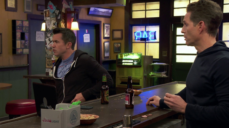 Coors Light in It's Always Sunny in Philadelphia S16E01 "The Gang Inflates" (2023) - 377733