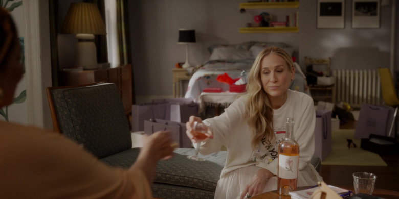 Preston Farm and Winery Wine Enjoyed by Nicole Ari Parker as Lisa Todd Wexley and Sarah Jessica Parker as Carrie Bradshaw in And Just Like That... S02E03 "Chapter Three" (2023) - 381790