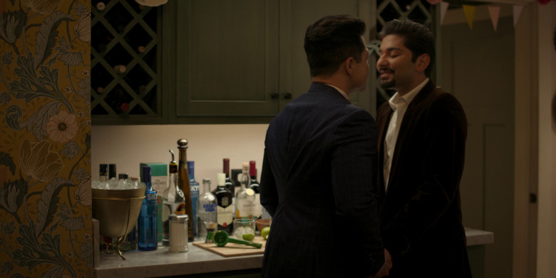 Skyy, Absolut Vodka, The Glenlivet 12 Whisky, Ballantine's in With Love S02E03 "Lily's Double Quinceañera" (2023) - 376116