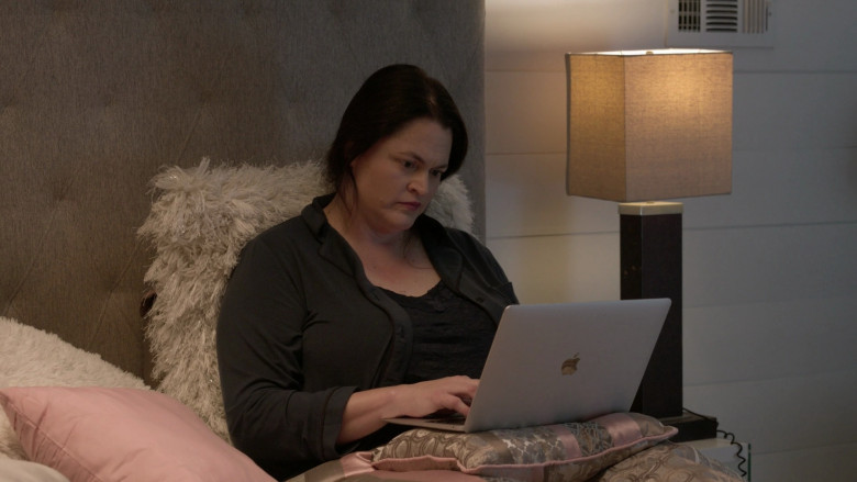 Apple MacBook Air Laptop in Judge Me Not S01E05 "Lights Out" (2023) - 380330