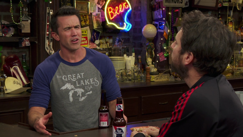 Pabst Blue Ribbon Beer in It's Always Sunny in Philadelphia S16E02 "Frank Shoots Every Member of the Gang" (2023) - 377789