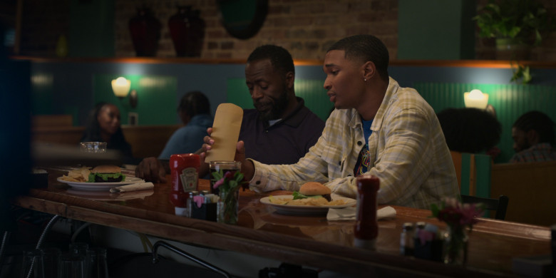 Heinz Tomato Ketchup in Swagger S02E02 "18" (2023) - 381904