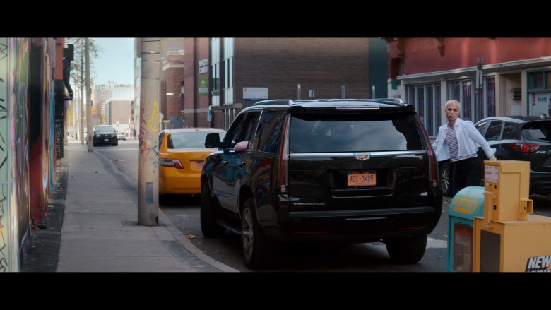 Cadillac Escalade Car in Glamorous S01E10 "Tip the Girls" (2023) - 380803