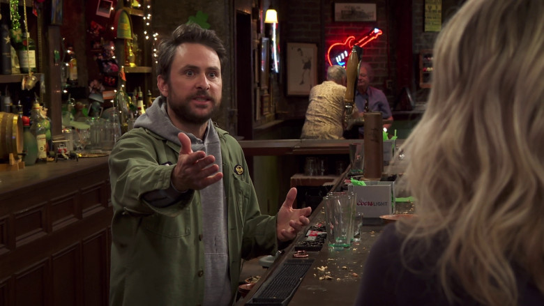 Coors Light Bar Caddy Plastic Napkin Holder in It's Always Sunny in Philadelphia S16E03 "The Gang Gets Cursed" (2023) - 379165