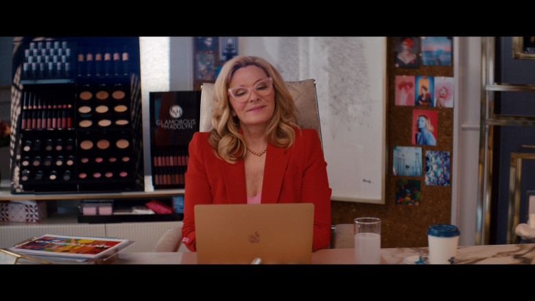 Apple MacBook Laptops in Glamorous S01E05 "I Cannot Accommodate You" (2023) - 380569