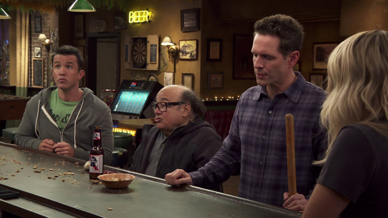 Pabst Blue Ribbon Beer in It's Always Sunny in Philadelphia S16E03 "The Gang Gets Cursed" (2023) - 379195